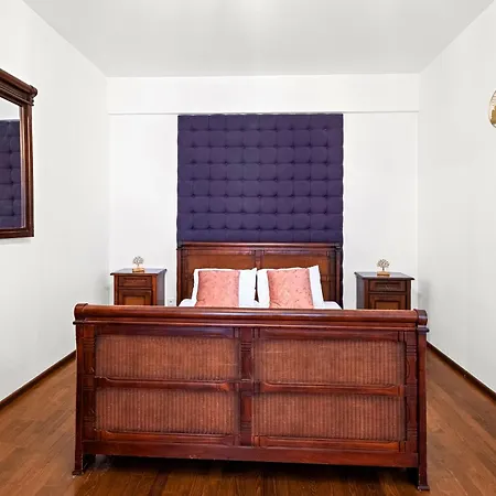 Daire Stepup Apartment, Center Bucharest, Magheru Blvd View, Elegant *