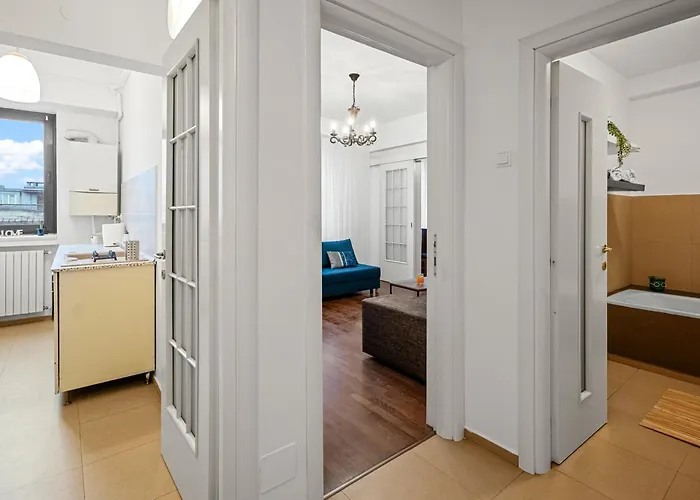 Stepup Apartment, Center Bucharest, Magheru Blvd View, Elegant Daire *