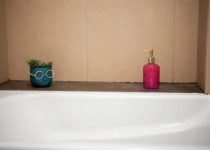 Apartamento Stepup Apartment, Center Bucharest, Magheru Blvd View, Elegant *